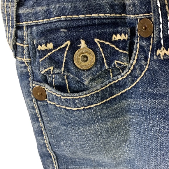 Authentic True Religion Joey Big T Flair Leg Women’s 32x29 Blue Jeans Low Rise - Picture 6 of 12